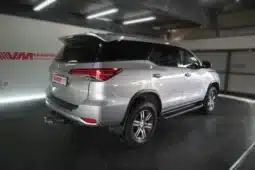 
										TOYOTA FORTUNER 2.4GD-6 A/T full									