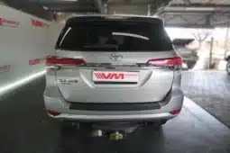 
										TOYOTA FORTUNER 2.4GD-6 A/T full									