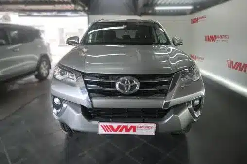 TOYOTA FORTUNER 2.4GD-6 A/T