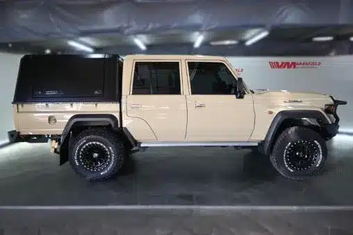 Toyota Land Cruiser 79