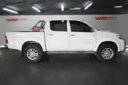 
										Toyota Hilux full									