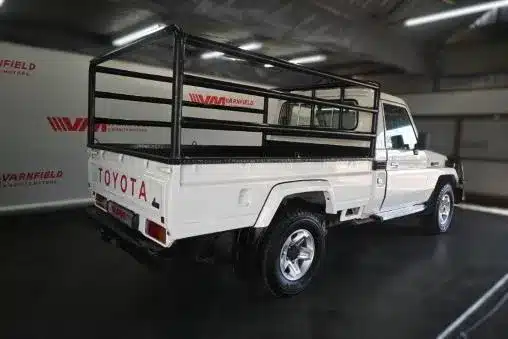 Toyota Land Cruiser 70