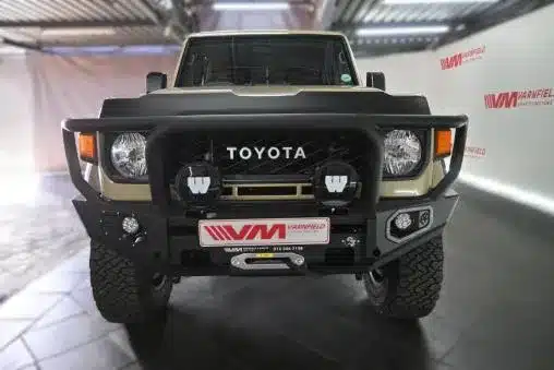 Toyota Land Cruiser 79