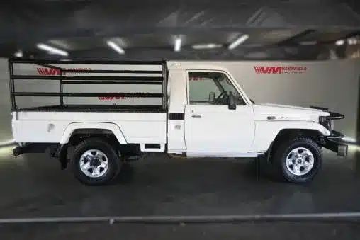 Toyota Land Cruiser 70