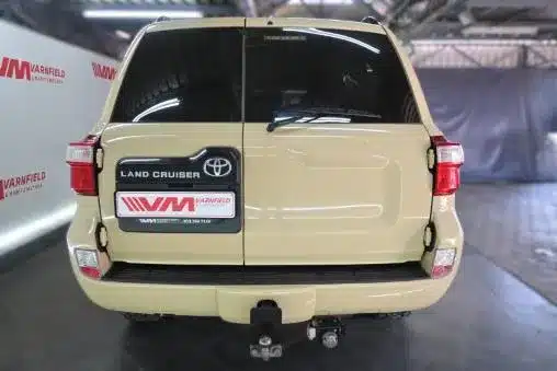 Toyota Land Cruiser 200