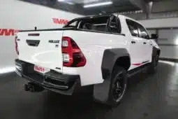 
										Toyota Hilux full									