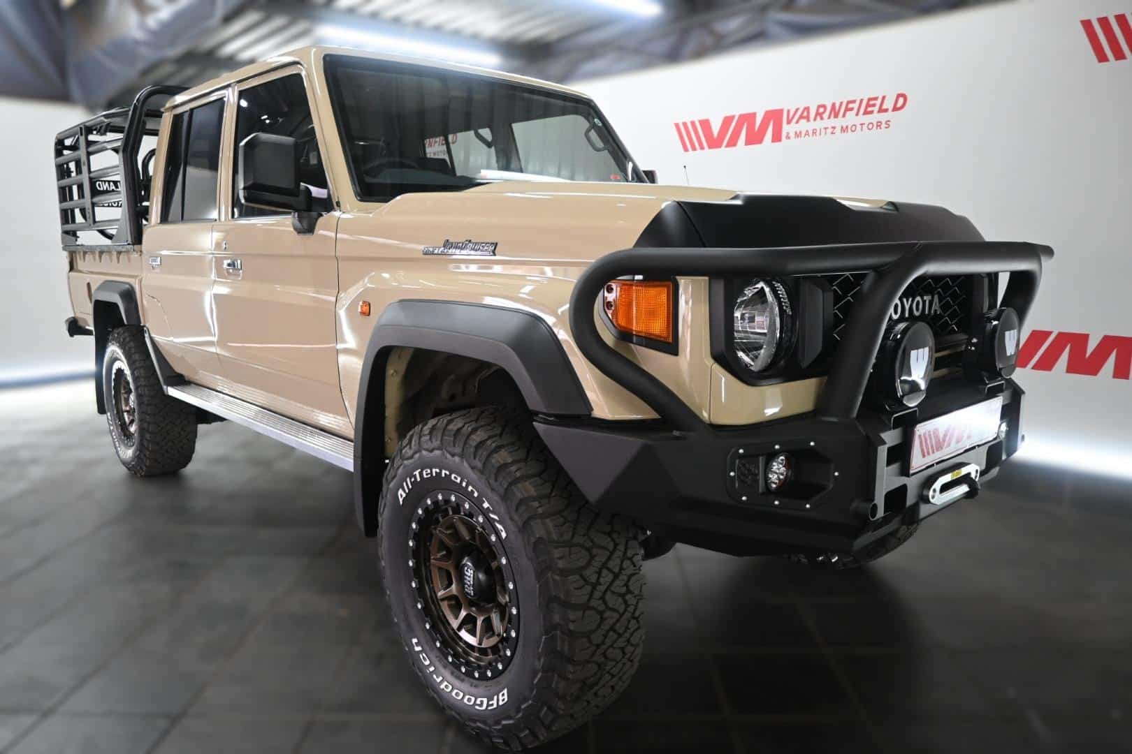 Toyota Land Cruiser 76