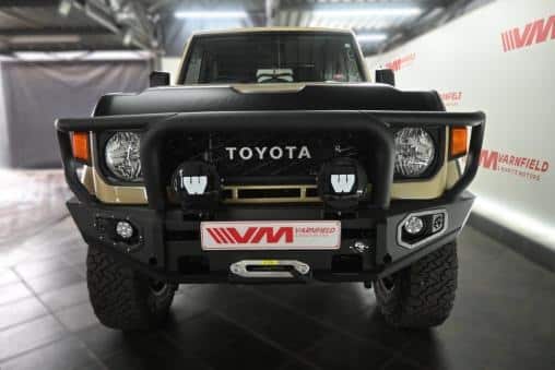 Toyota Land Cruiser 76