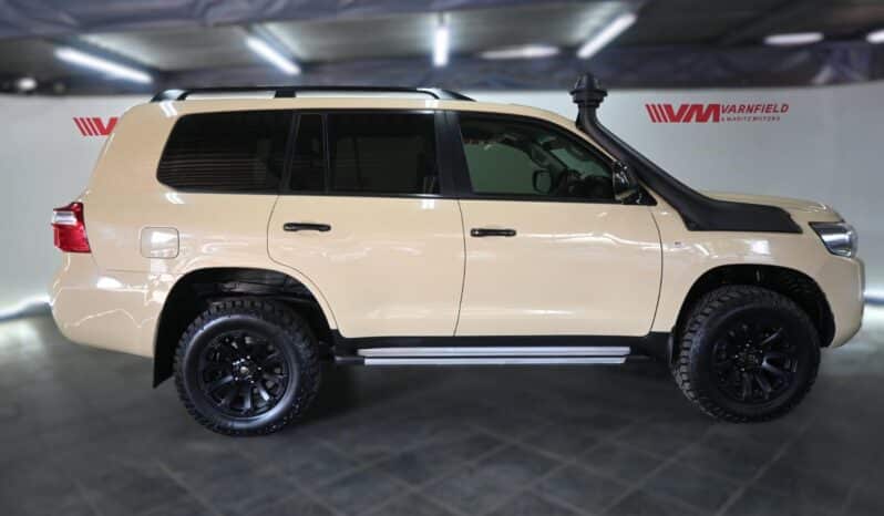 Toyota Land Cruiser 200 4.5D-4D V8 GX full