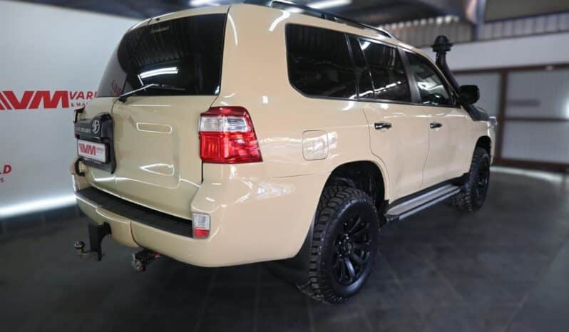 Toyota Land Cruiser 200 4.5D-4D V8 GX full