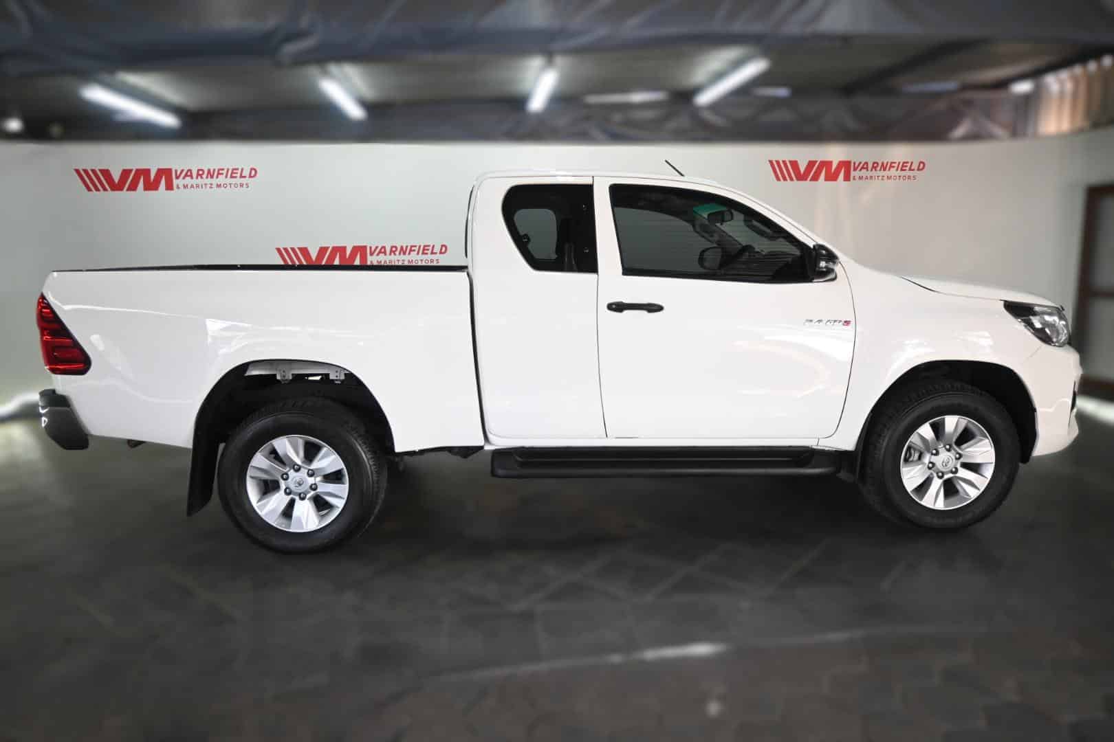 Toyota Hilux 2.4GD-6 Xtra cab SRX
