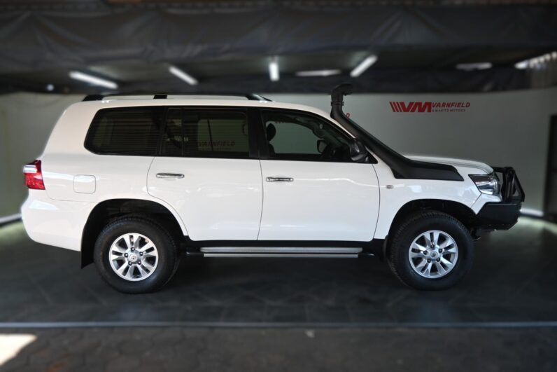 Toyota Land Cruiser 200 4.5D-4D V8 GX-R full