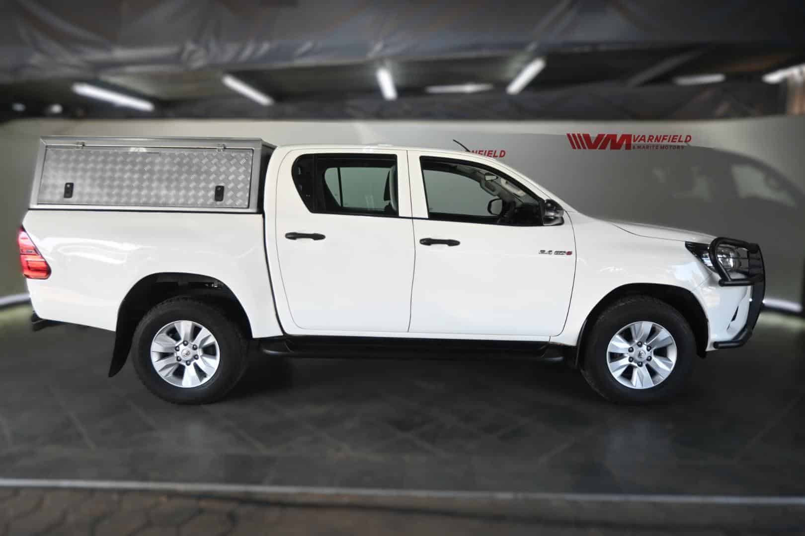 Toyota Hilux 2.4GD-6 Double Cab SRX