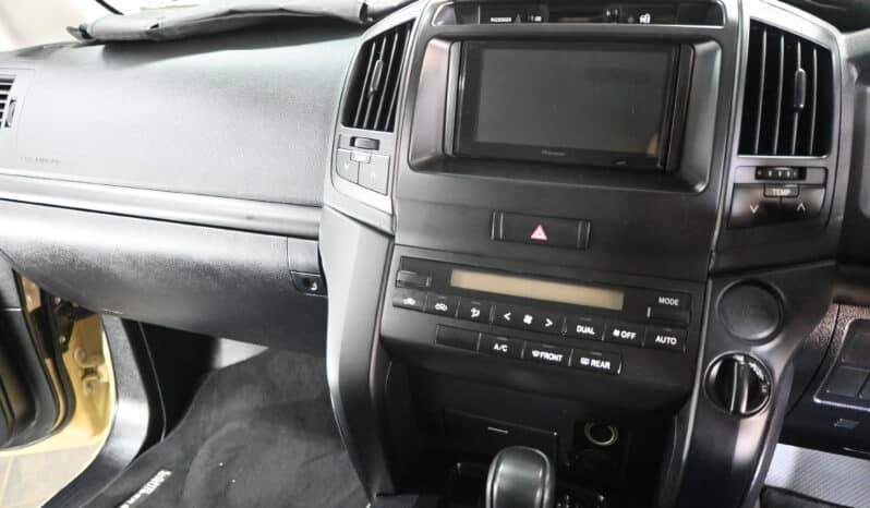 Toyota Land Cruiser 200 4.5D-4D V8 GX full