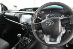 Toyota Hilux 2.4GD-6 Xtra cab SRX full