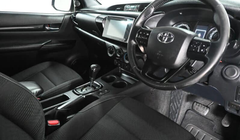 Toyota Hilux 2.8GD-6 Xtra cab Raider auto full