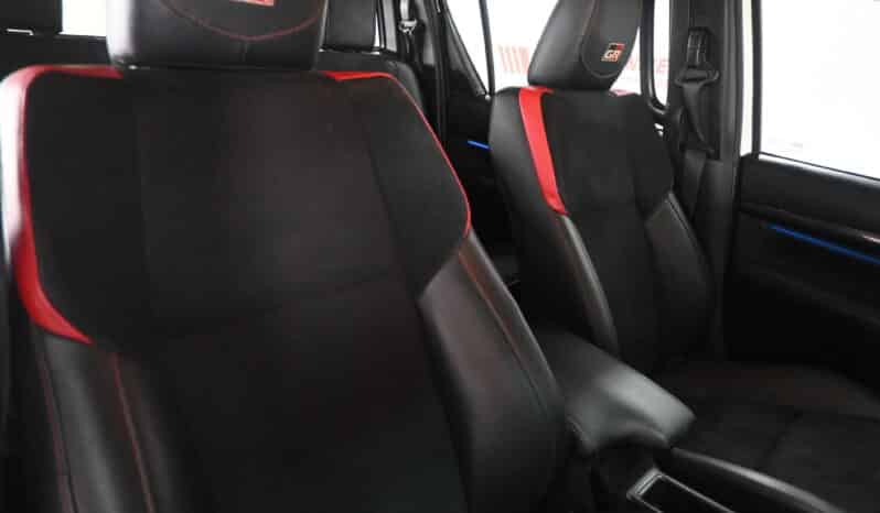 Toyota Hilux 2.8GD-6 Double Cab 4×4 GR-Sport / GR-S full