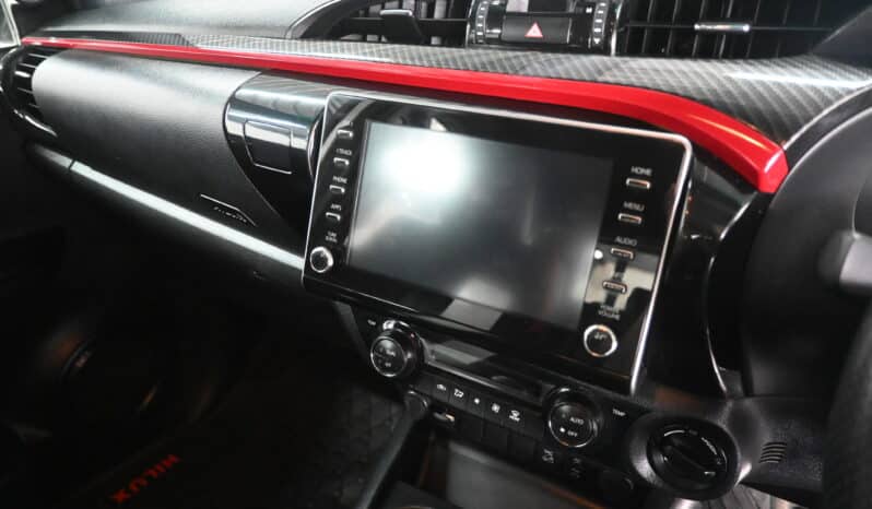 Toyota Hilux 2.8GD-6 Double Cab 4×4 GR-Sport / GR-S full