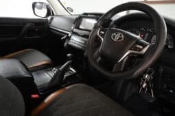 Toyota Land Cruiser 200 4.5D-4D V8 GX-R full