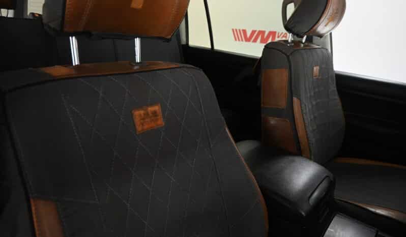 Toyota Land Cruiser 200 4.5D-4D V8 GX-R full