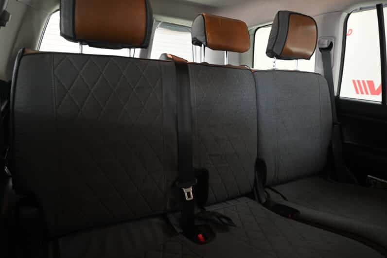 Toyota Land Cruiser 200 4.5D-4D V8 GX-R full