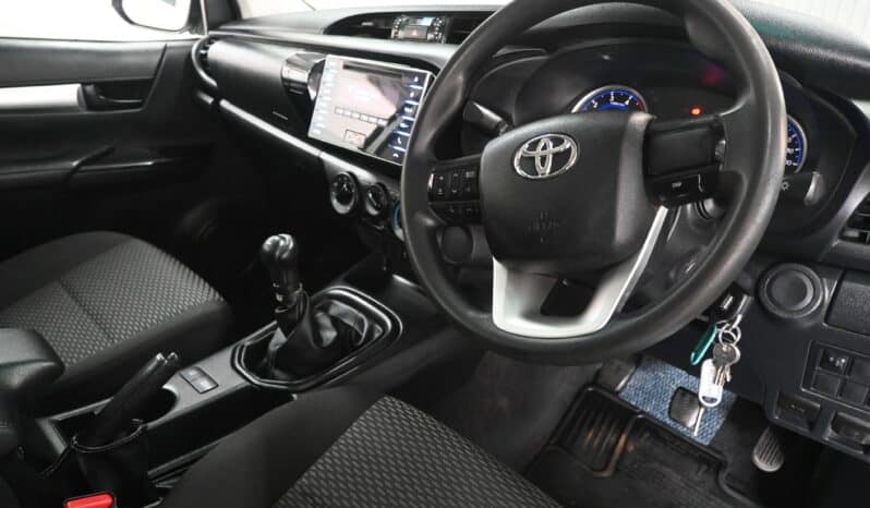 Toyota Hilux 2.4GD-6 Double Cab SRX full