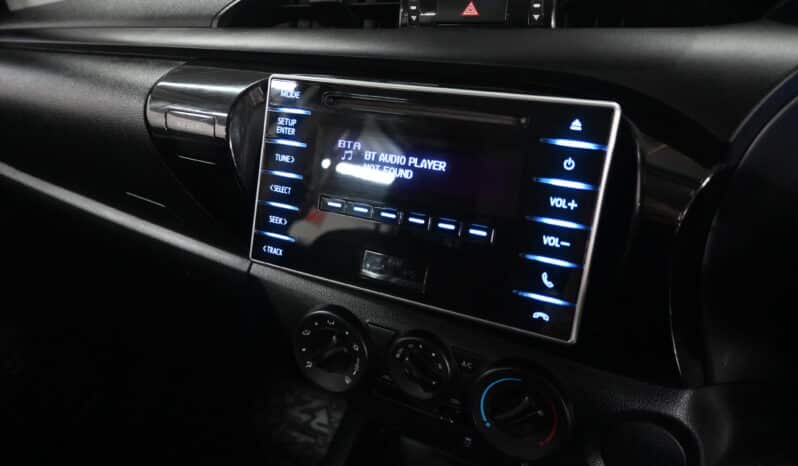 Toyota Hilux 2.4GD-6 Double Cab SRX full