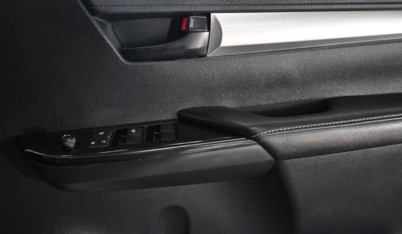 Toyota Hilux 2.4GD-6 Double Cab SRX full