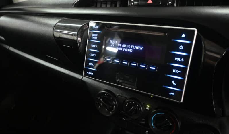 Toyota Hilux 2.4GD-6 Double Cab SRX full