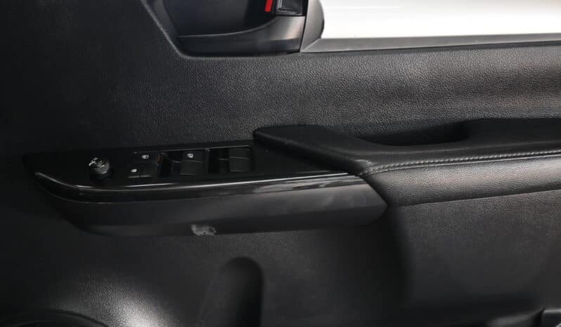 Toyota Hilux 2.4GD-6 Double Cab SRX full