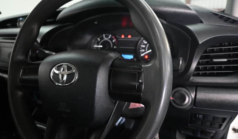 Toyota Hilux 2.4GD S (Aircon) full