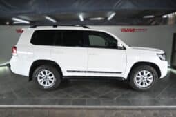 Toyota Land Cruiser 200 V8 4.5D VX-R A/T
