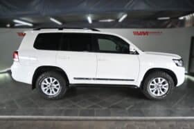 Toyota Land Cruiser 200 V8 4.5D VX-R A/T