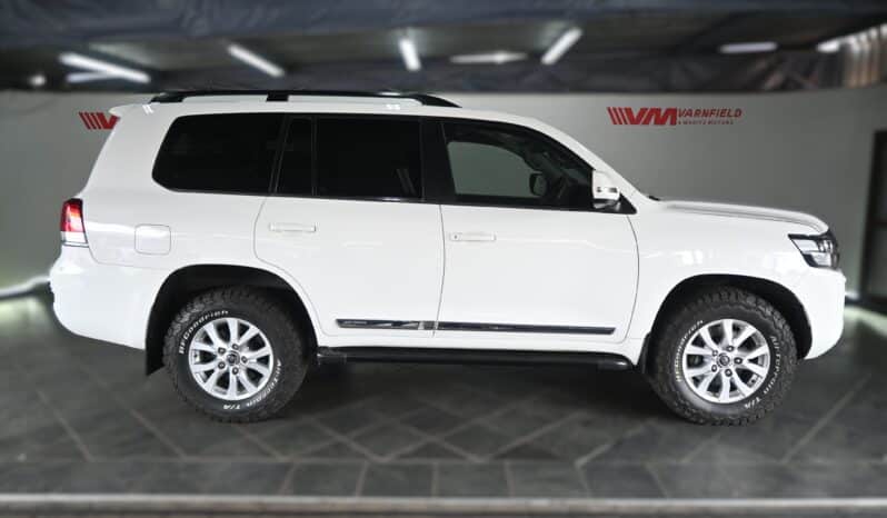 Toyota Land Cruiser 200 V8 4.5D VX-R A/T full
