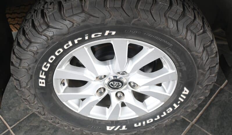 Toyota Land Cruiser 200 V8 4.5D VX-R A/T full