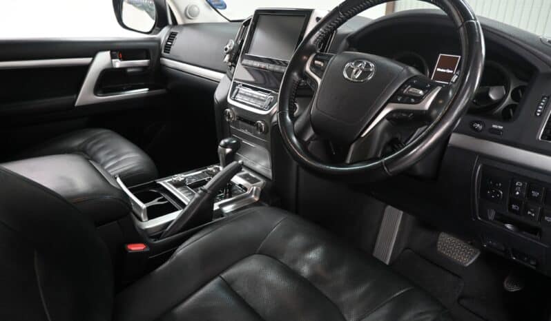 Toyota Land Cruiser 200 V8 4.5D VX-R A/T full