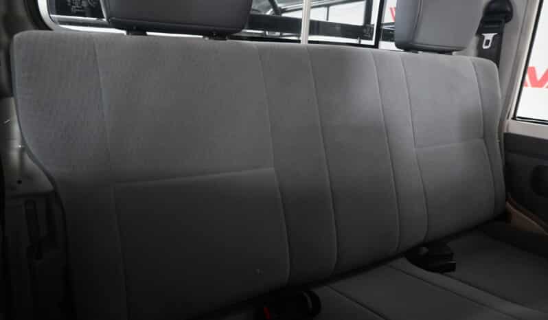 Toyota Land Cruiser 79 2.8GD-6 D/C A/T full