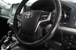 TOYOTA LAND CRUISER 200 V8 4.5D VX-R A/T