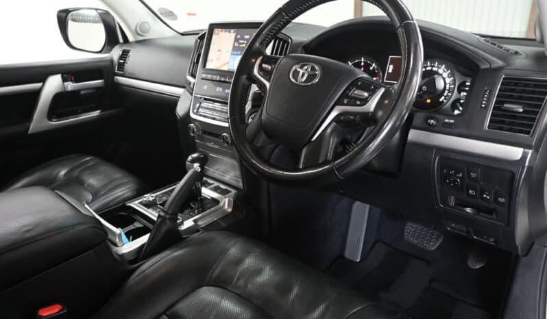 TOYOTA LAND CRUISER 200 V8 4.5D VX A/T full