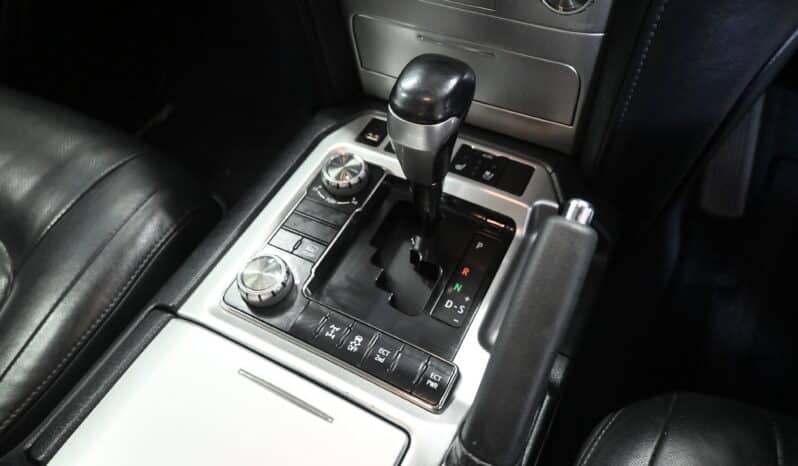 TOYOTA LAND CRUISER 200 V8 4.5D VX A/T full