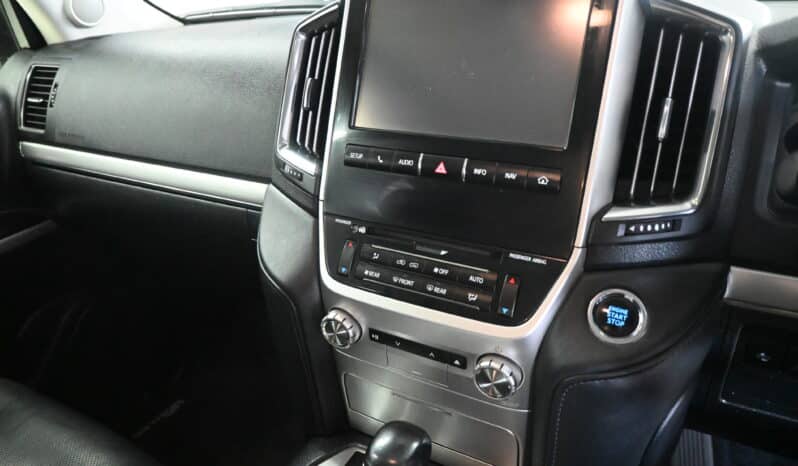 TOYOTA LAND CRUISER 200 V8 4.5D VX A/T full