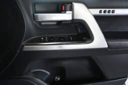 TOYOTA LAND CRUISER 200 V8 4.5D VX A/T full