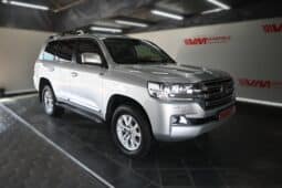 TOYOTA LAND CRUISER 200 V8 4.5D VX-R A/T