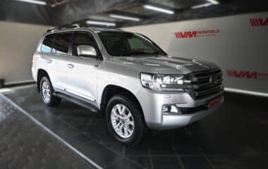 TOYOTA LAND CRUISER 200 V8 4.5D VX-R A/T