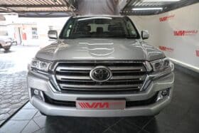 TOYOTA LAND CRUISER 200 V8 4.5D VX-R A/T