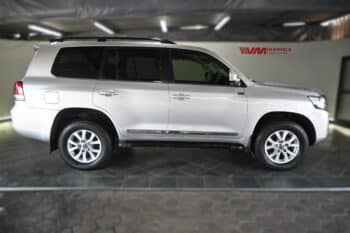 TOYOTA LAND CRUISER 200 V8 4.5D VX-R A/T