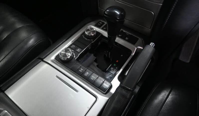 TOYOTA LAND CRUISER 200 V8 4.5D VX-R A/T full