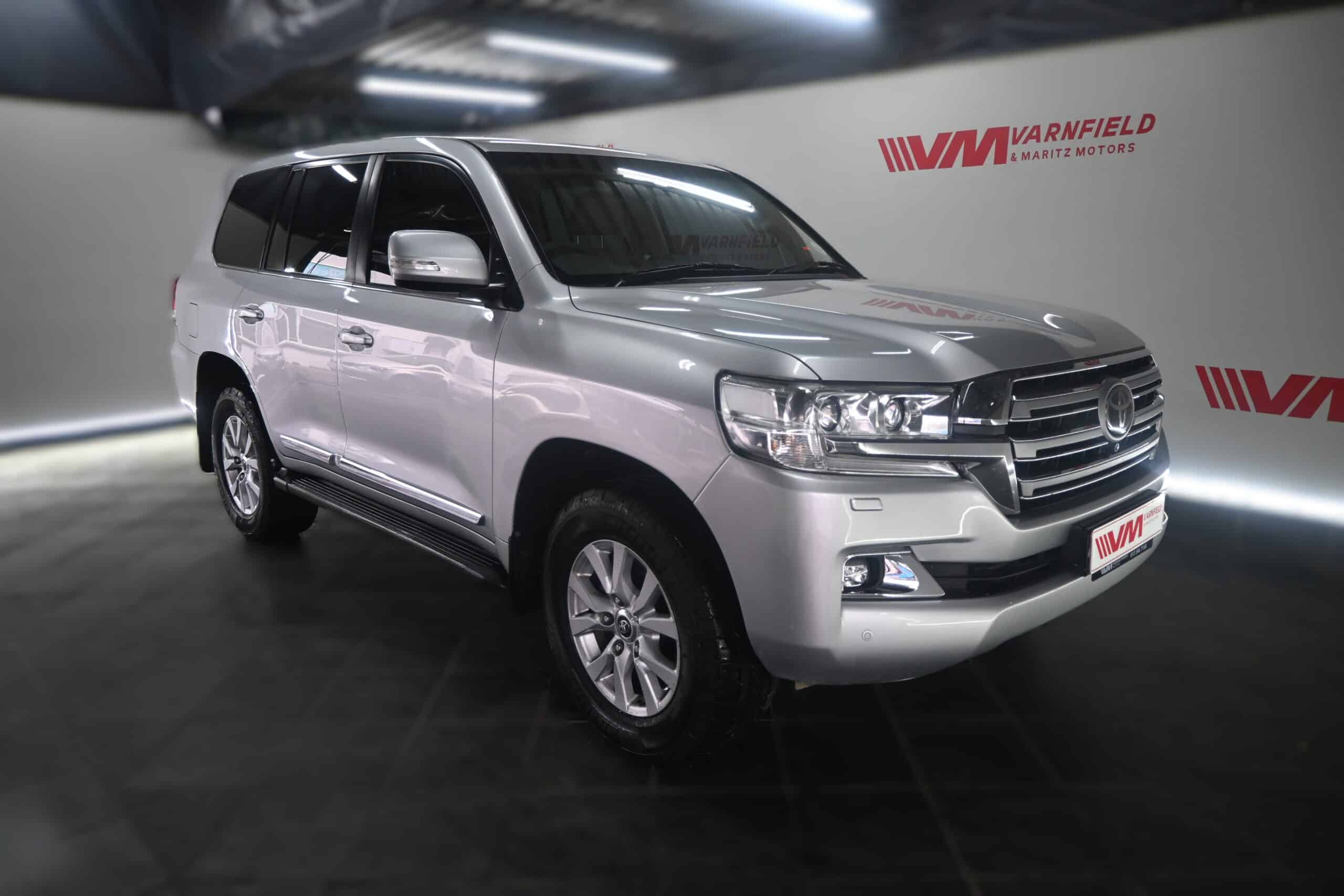 TOYOTA LAND CRUISER 200 4.5D-4D VX A/T