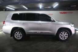 TOYOTA LAND CRUISER 200 4.5D-4D VX A/T full
