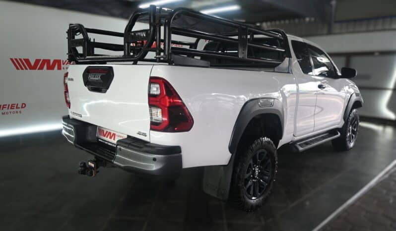 TOYOTA HILUX 2.8GD-6 RB LEGEND 4X4 A/T E/C full